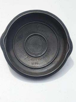 Griswold Self Basting Cast Iron Cover No 6 1096