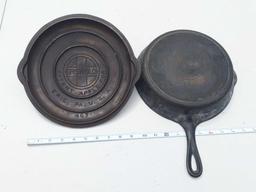 Griswold Erie 701 E Cast Iron Skillet w/Self Basting Skillet Cover No.7 467