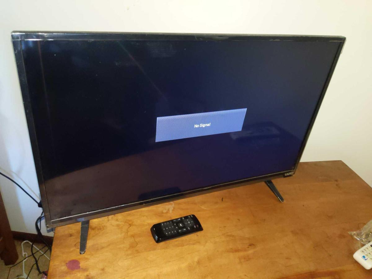 Vizio 32" TV - Working