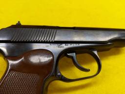 East German Makarov 8 Shot, Semi Auto Pistol with 3 Magazines SN-AW6520 Matching