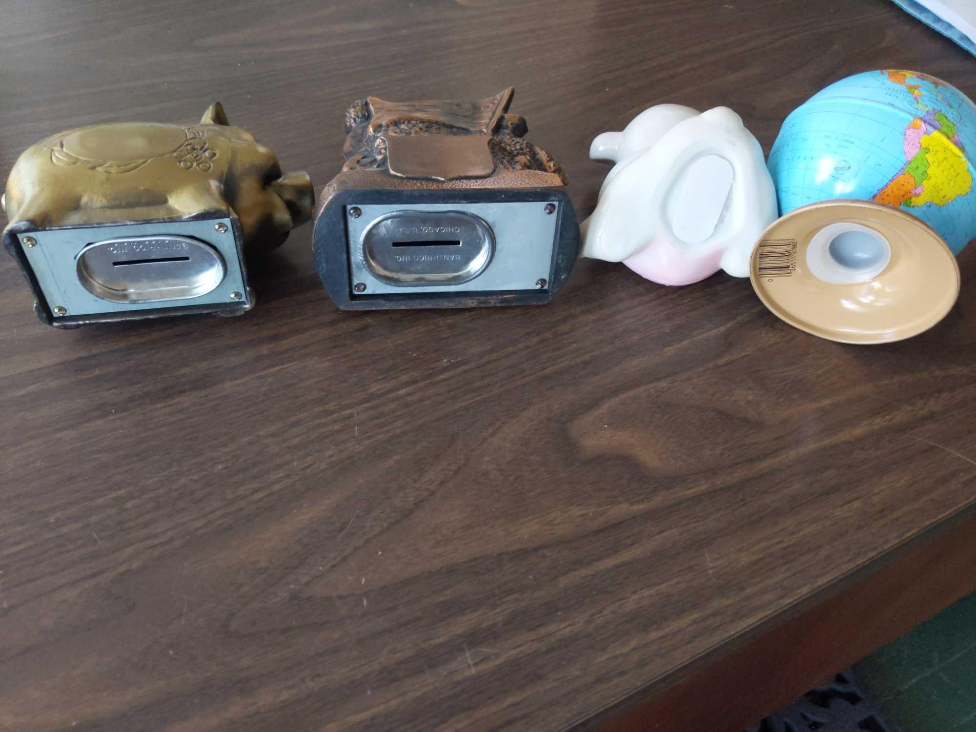 Coin Banks - Lot