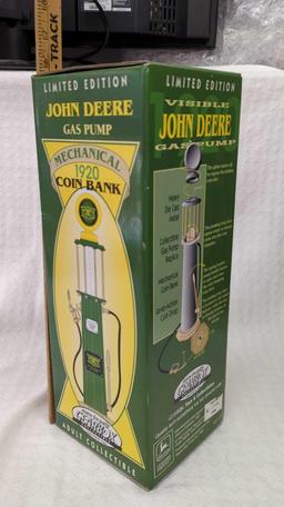 John Deere mechanical coin bank gas pump 1920 - Gearbox