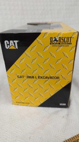 Norscot CAT 385B Excavator 1:64 Scale