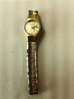 LADIES BULOVA WRIST WATCH UNTESTED