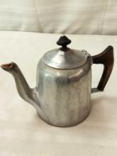 WAGNER WARE SIDNEY, O PAT'D FEB 18, 1902 COLONIAL TEA POT 2PT.