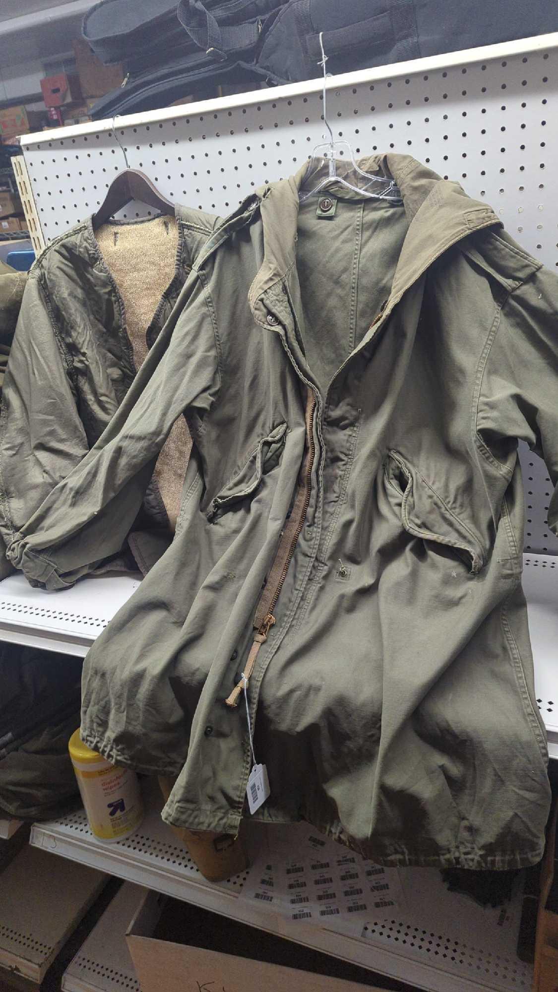 PARKA SHELL M-1951 WITH JACKET FIELD LINER SIZE MEDIUM