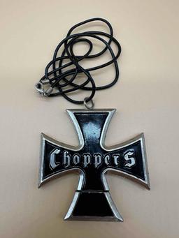 CHOPPERS NECKLACE WITH KNIFE