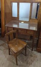 ANTIQUE OAK MIRRORED VANITY WITH CHAIR 55.5x36"x19