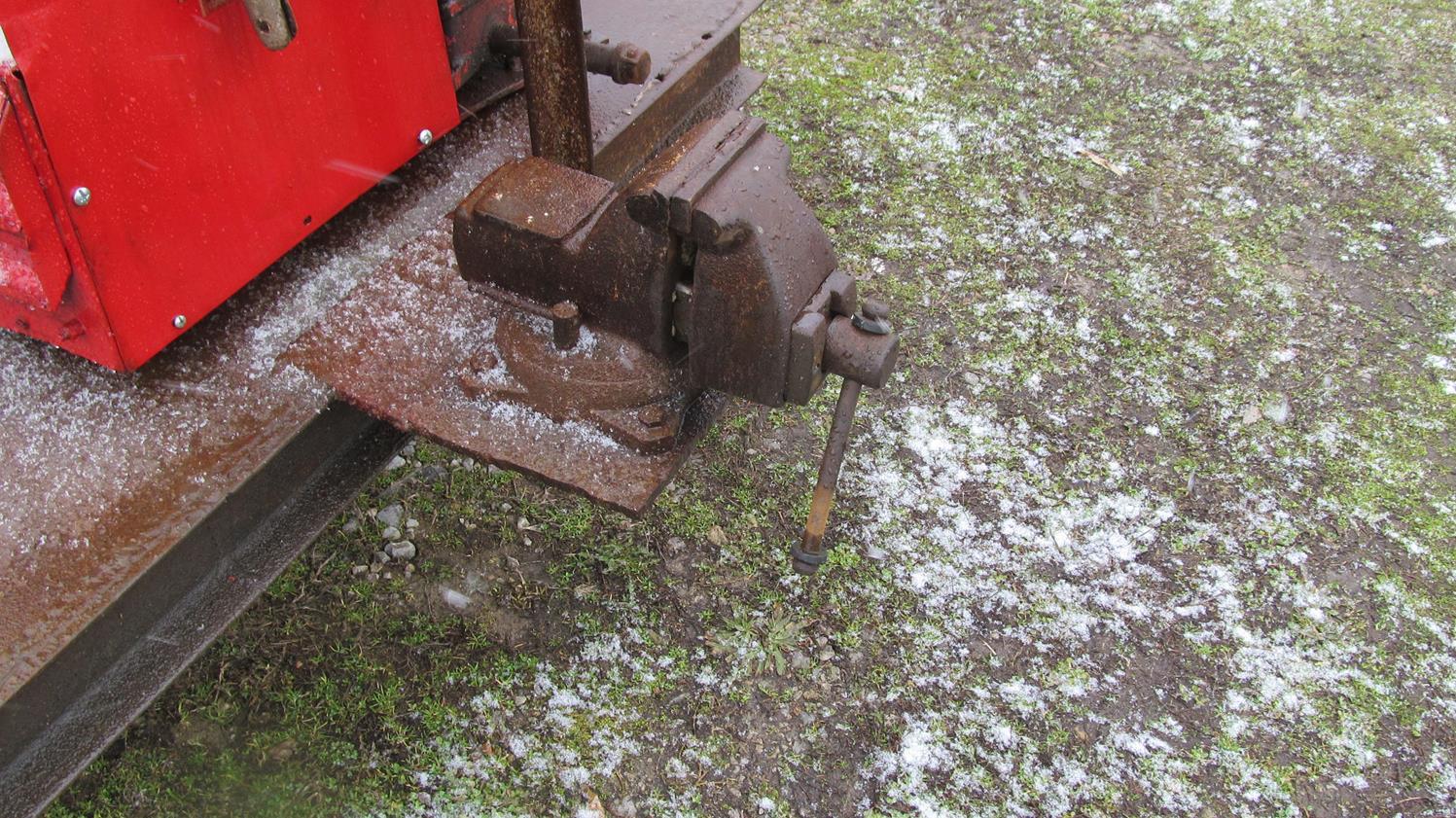 70-1 - LINCOLN WELDER (KOHLER ENGINE) ON TRAILER