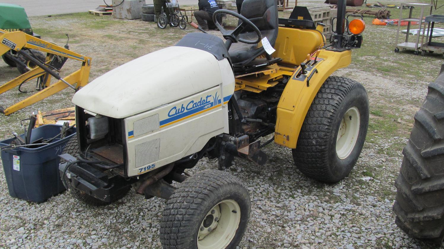 34-1 - CUB CADET 7195 DIESEL TRACTOR WITH BELLY MOWER AND FRONT