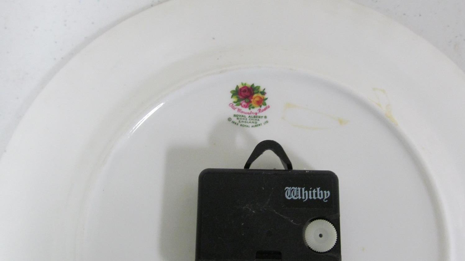 Old Country Rose plate clock 1962 10.5"