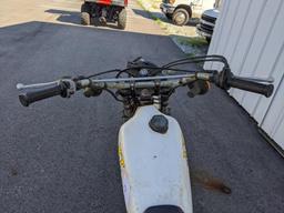 Yamaha Xt 250 Enduro Dirt Bike (missing Gauge Cluster, Broken Left Turn Signal, No Mirrors)