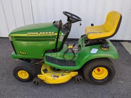 John Deere Lx 255 Mower W/48" Deck, 15-hp Motor (small Crack To The Hood & Tear In The Seat)