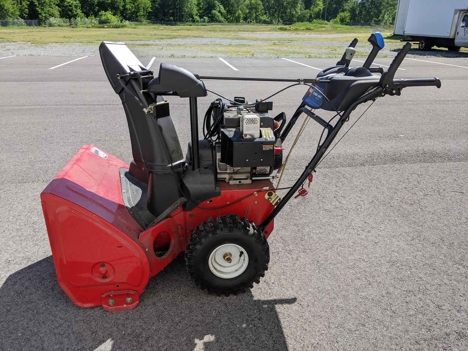 Toro Power Max 826 Le 26" Snowblower W/electric Start (like New)