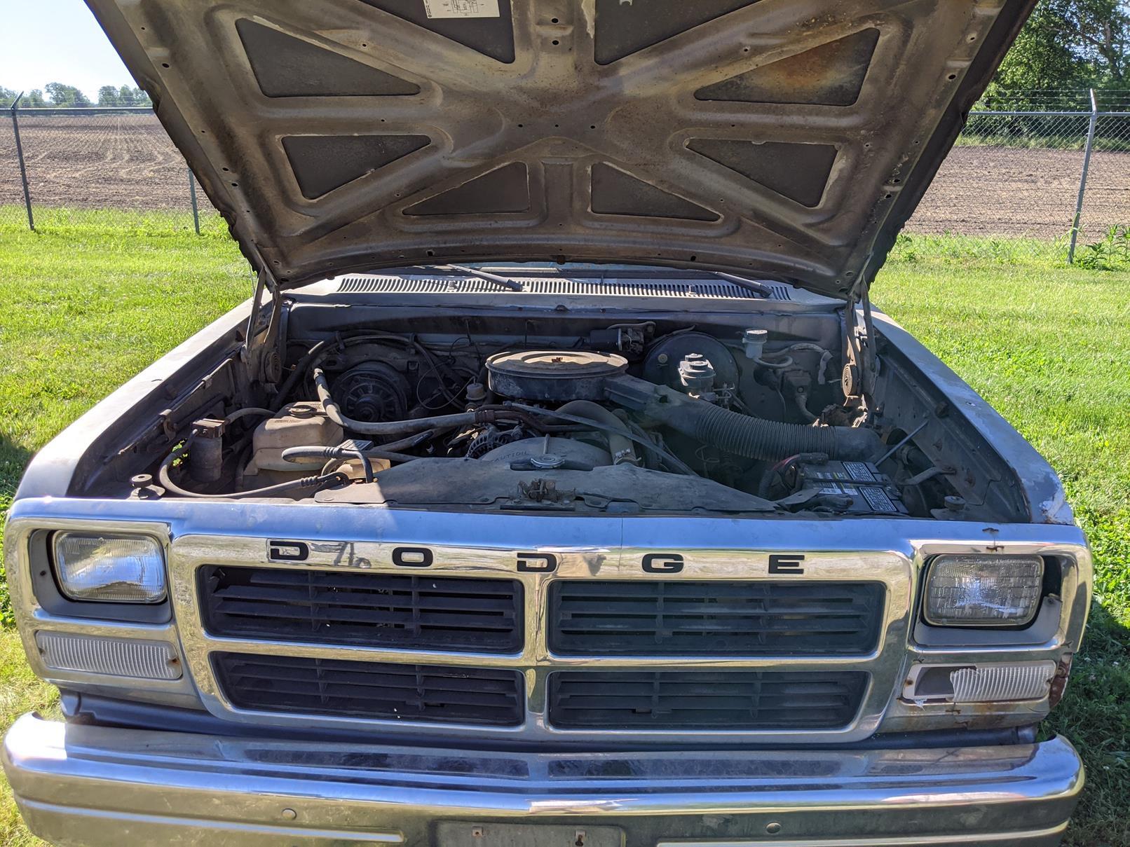 1992 DODGE RAM 250 PICKUP TRUCK W/4-WHEEL DRIVE & 85,197 MILES (RUNS A LITTLE ROUGH)