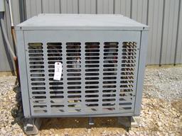 COPELAND CONDENSING UNIT WITH 2015 COMPRESSOR: R-22 208/230 SINGLE PHASE RATED AT 38,000 BTU 230 VOL