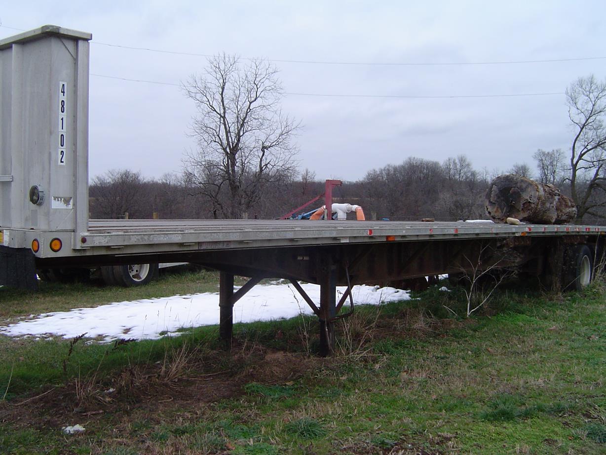 Dorsey 45' flatbed semi trailer (wheels locked)