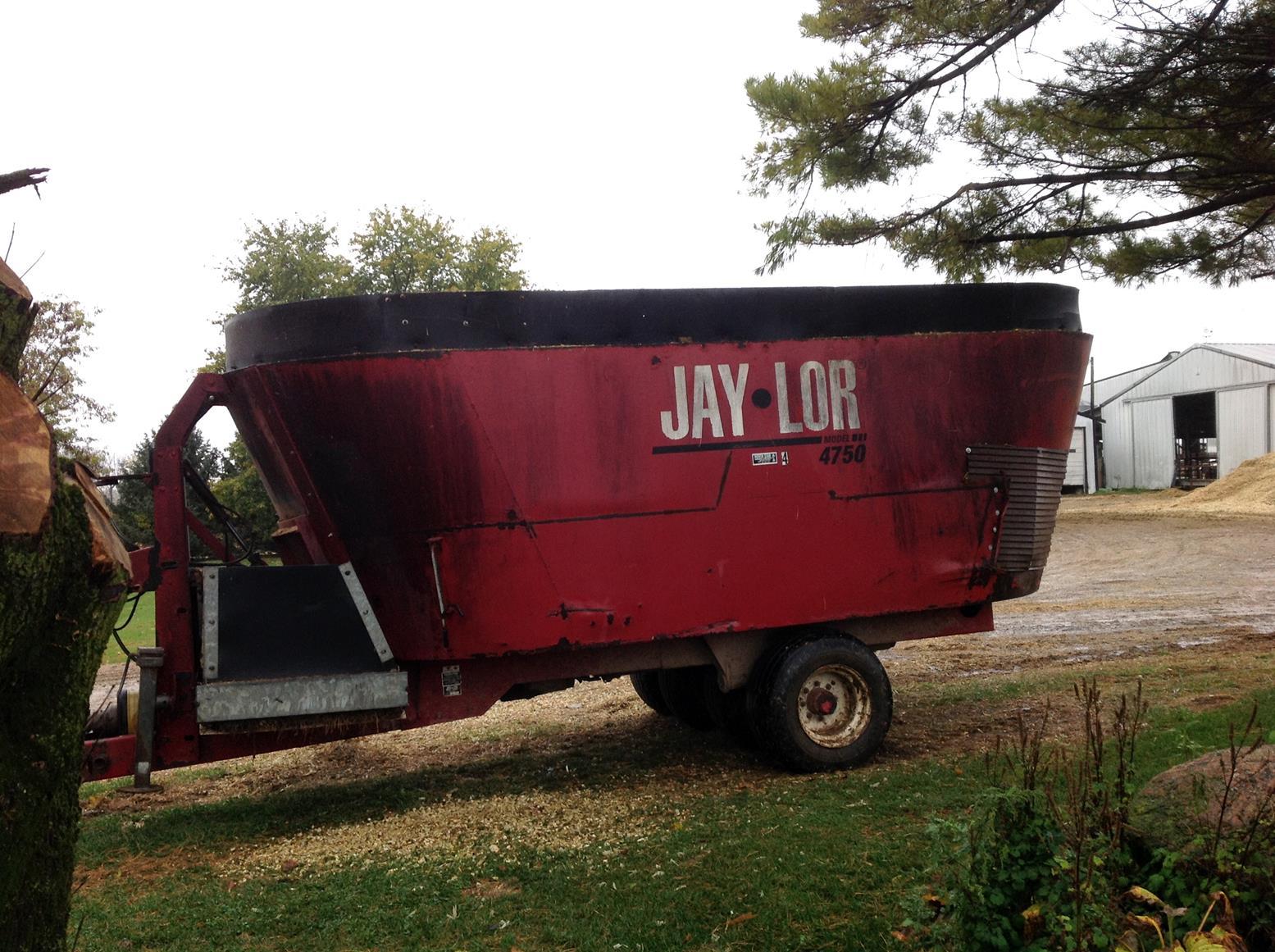 Jay-Lor 4750 feed grinder/mixer