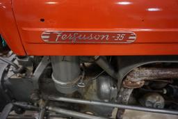 26-2 FERGUSON 35 TRACTOR WITH GOOD RUBBER (RUNS)