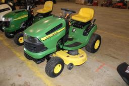 22-6: JOHN DEERE MODEL 100 SERIES LAWN MOWER, 42" DECK