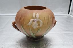 ROSEVILLE IRIS POT, 6"