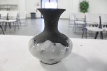 1953 ROOKWOOD VASE, TWO COLORS, 4.75"