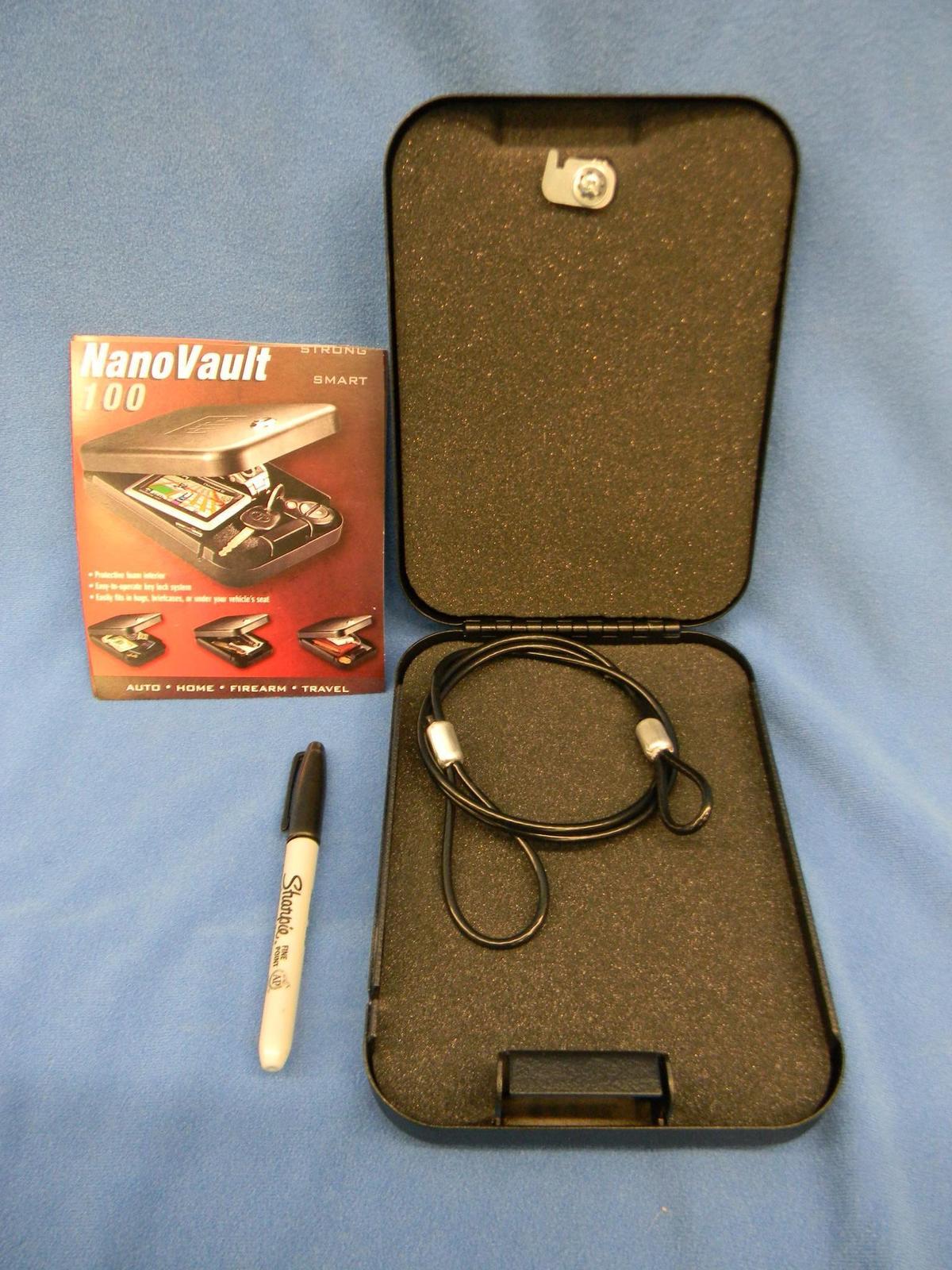 Locking small pistol box with two (2) keys