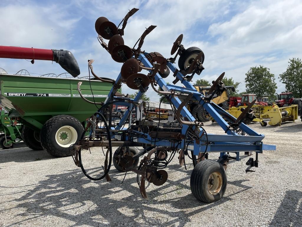 DMI 4100 NH3 Applicator