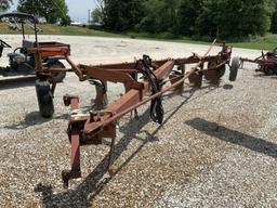 International 710 6 Bottom Plow