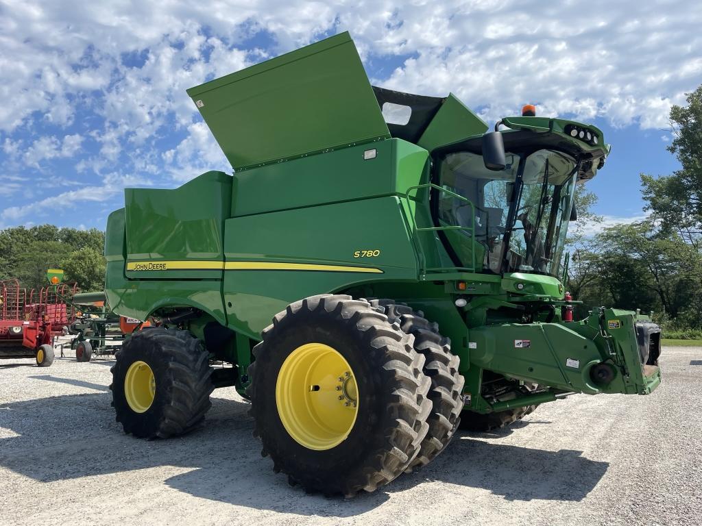 2018 John Deere S780 Combine