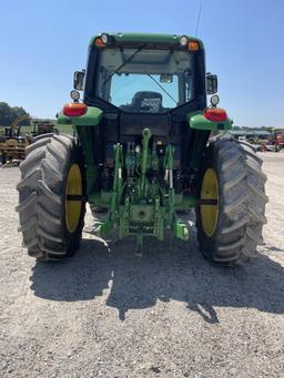 2018 John Deere 6120M Tractor MFWD