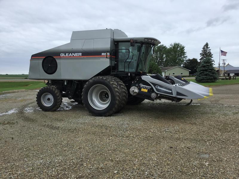 Gleaner R65 Field Star Ready Combine