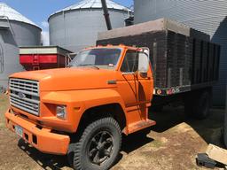 1983 Ford F700 Grain Truck