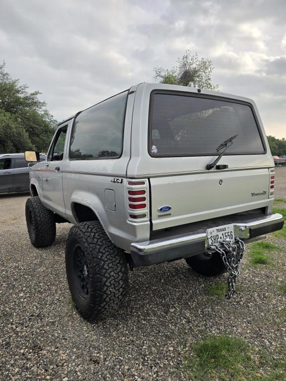 1987 Ford Bronco 4x4 V6