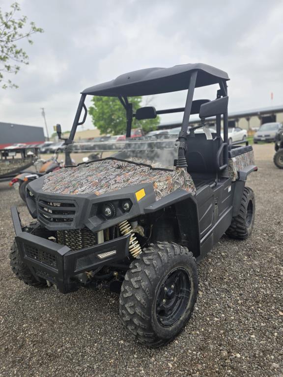 2021 Coleman UTV 4x4, Gas