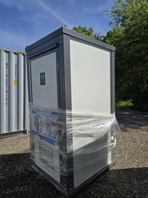 Portable Restroom (Bastone)