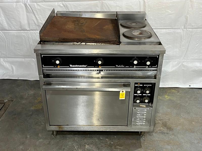 Toastmaster Electric Stove with Two Burners and Griddle