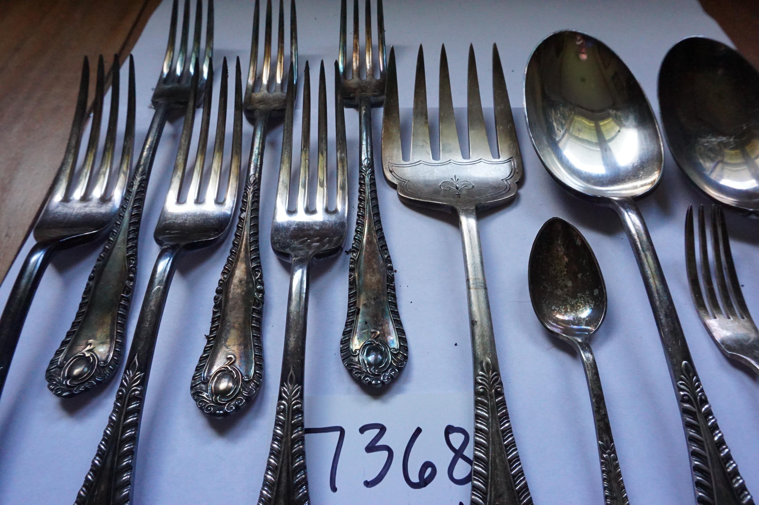 Seventeen (17) pieces of Vintage High Quality Silver plate Flatware, OLD, Estate Find. All One Money