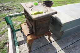 Cozy No. 18 small cast iron cook stove, OLD
