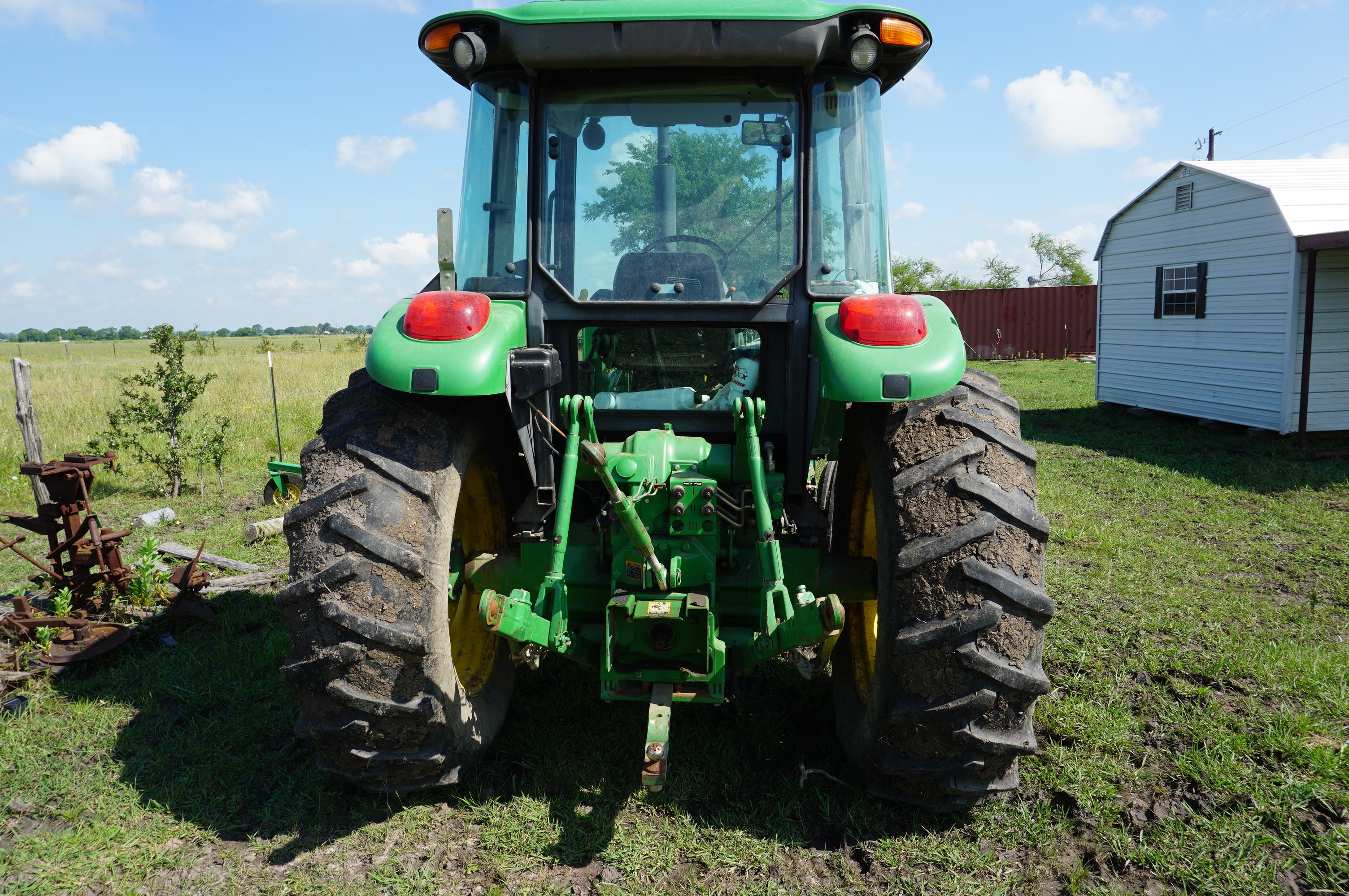 John Deere 6403 Cab Tractor with 542 Loader, Hayfork, Bucket. 1100 Hours