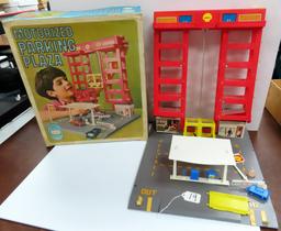 1972 Sears Motorized Parking Plaza, Untested. made for Hot Wheels and Matchbox Cars. with box (poor)