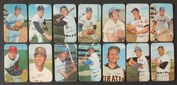 Fourteen (14): 1970-71 TOPPS SUPER LOT OF 14