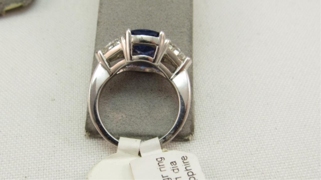 18K w/g Ring, 2.50ct Sapphire & 1.10ct t.w.