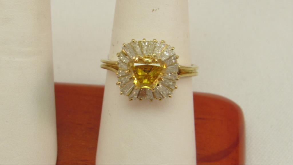 18K y/g 1.40ct Yellow Heart Shaped center