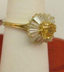 18K y/g 1.40ct Yellow Heart Shaped center