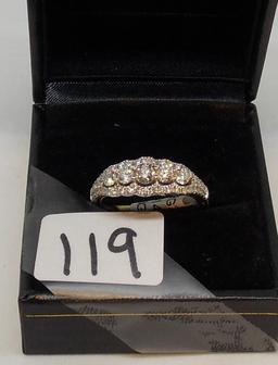 LADIES 14K W/G 1CT T.W DIAMOND BAND  4.8GR