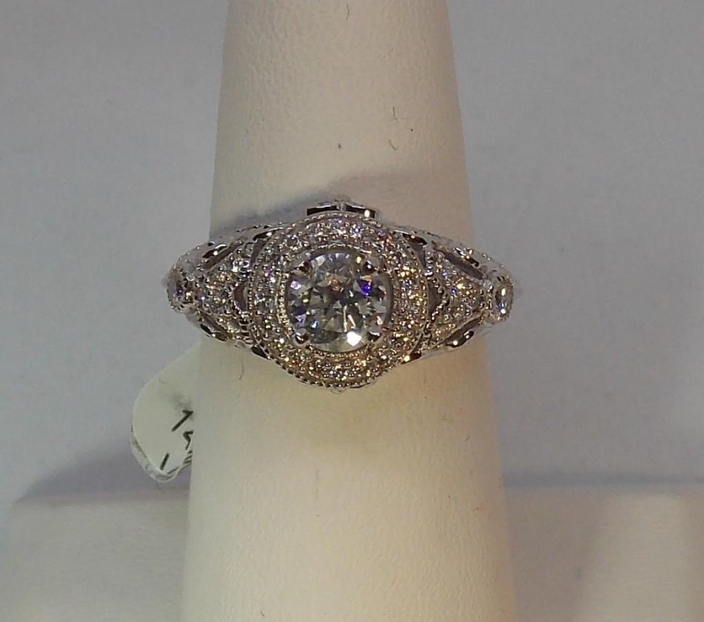 LADIES 14K W/G .75 CENTER DIAMOND 1.55CT T.W. DIAMOND RING  5.7GR