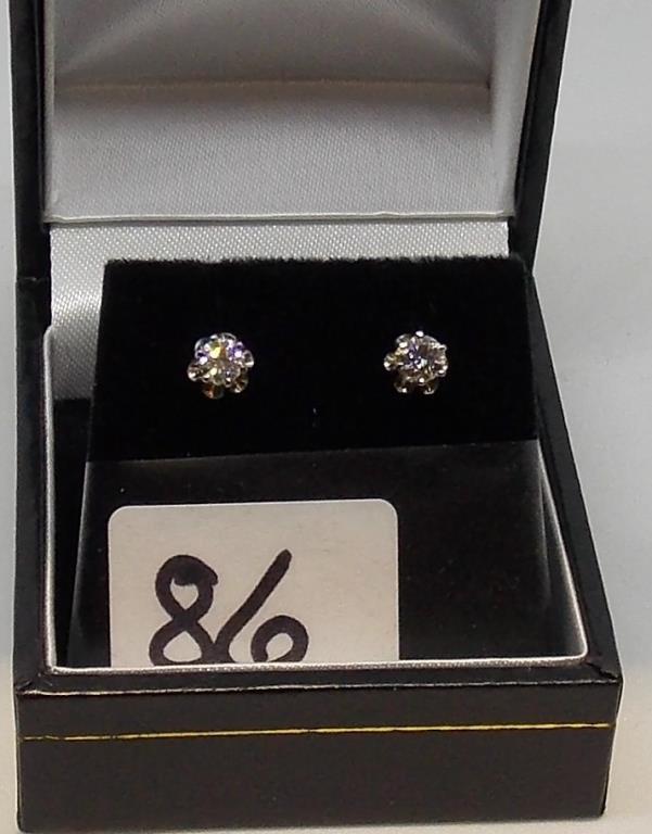 LADIES 14K W/G .31CT TW DIAMOND BUTTERCUP EARRINGS