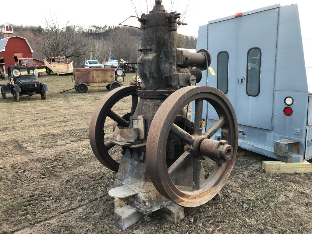 040 Crescent 30hp One Cylinder Upright Diesel Engine