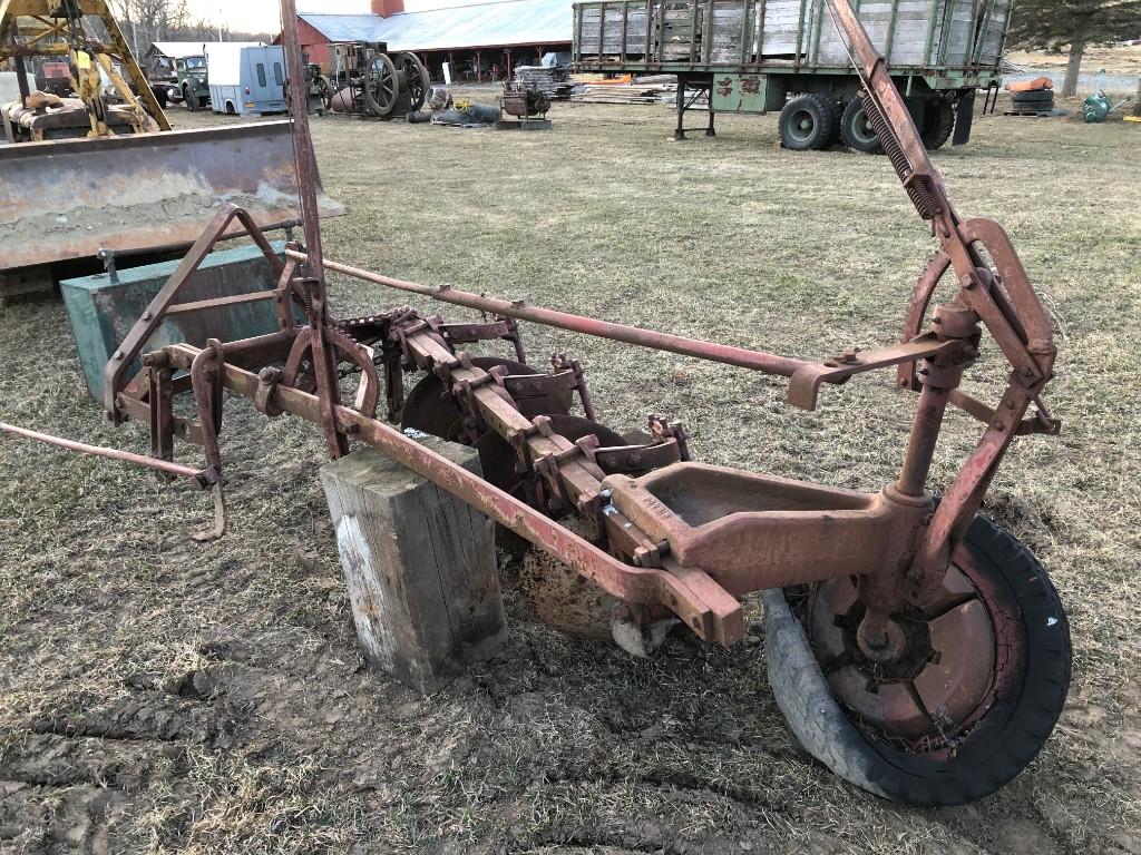 056 Disc Plow